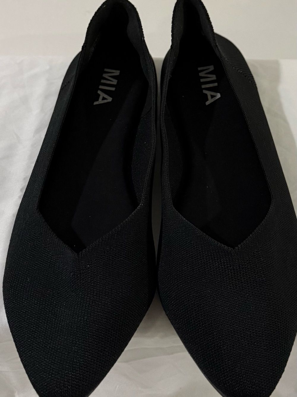 MIA Kerri Black Knit Pointed Toe Flats - Size 8 (Never Worn)